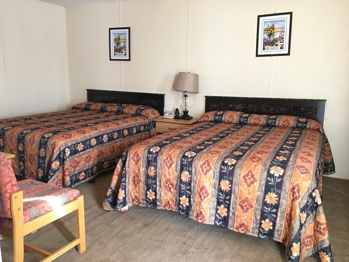Bluebird Motel Innisfail Eksteriør billede